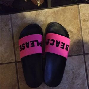 Victoria’s Secret pink slippers size large
